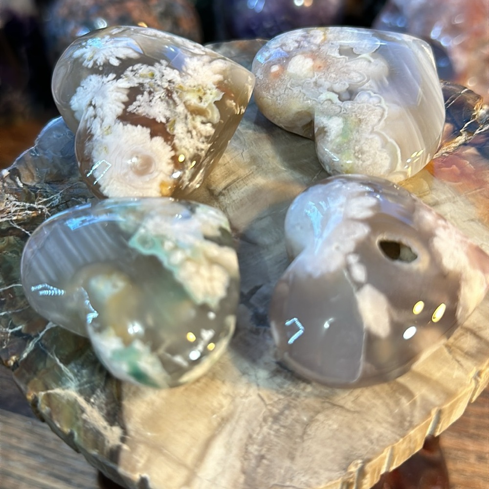 4 Flower Agate Crystal Heart Carvings! - Picture 5 of 7